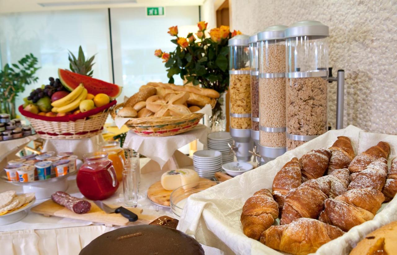 Hotel 2000 Riccione Luaran gambar