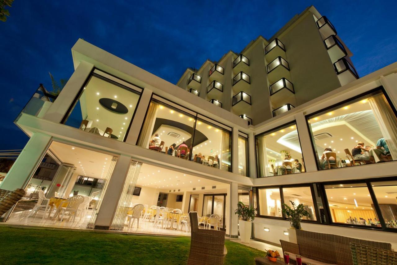 Hotel 2000 Riccione Luaran gambar