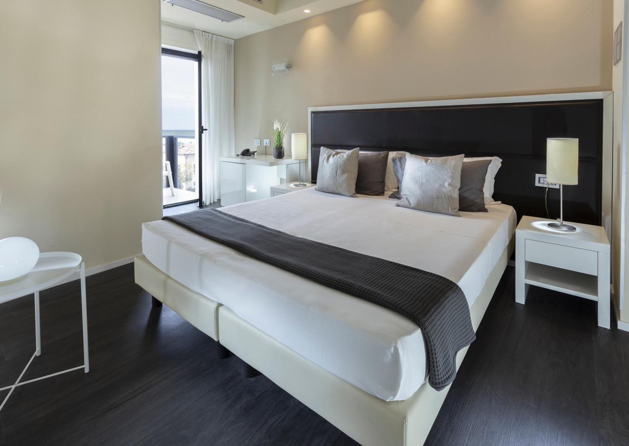 Hotel 2000 Riccione Luaran gambar